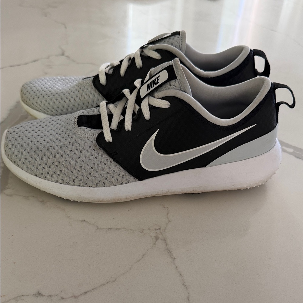 Nike Golf Shoes — Youth 6 — Women’s 7.5